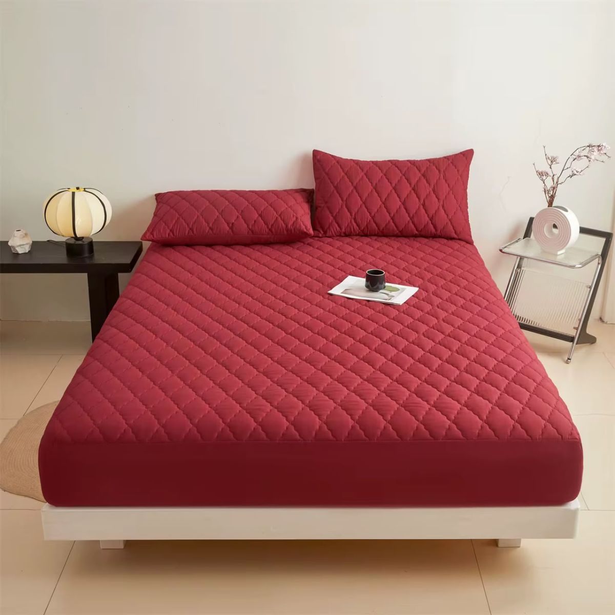Protège-matelas matelassé avec taies d\'oreiller