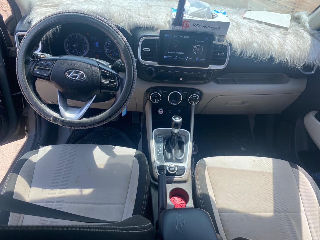 Hyundai Venue 2021 Essence SUV compact en excellent état