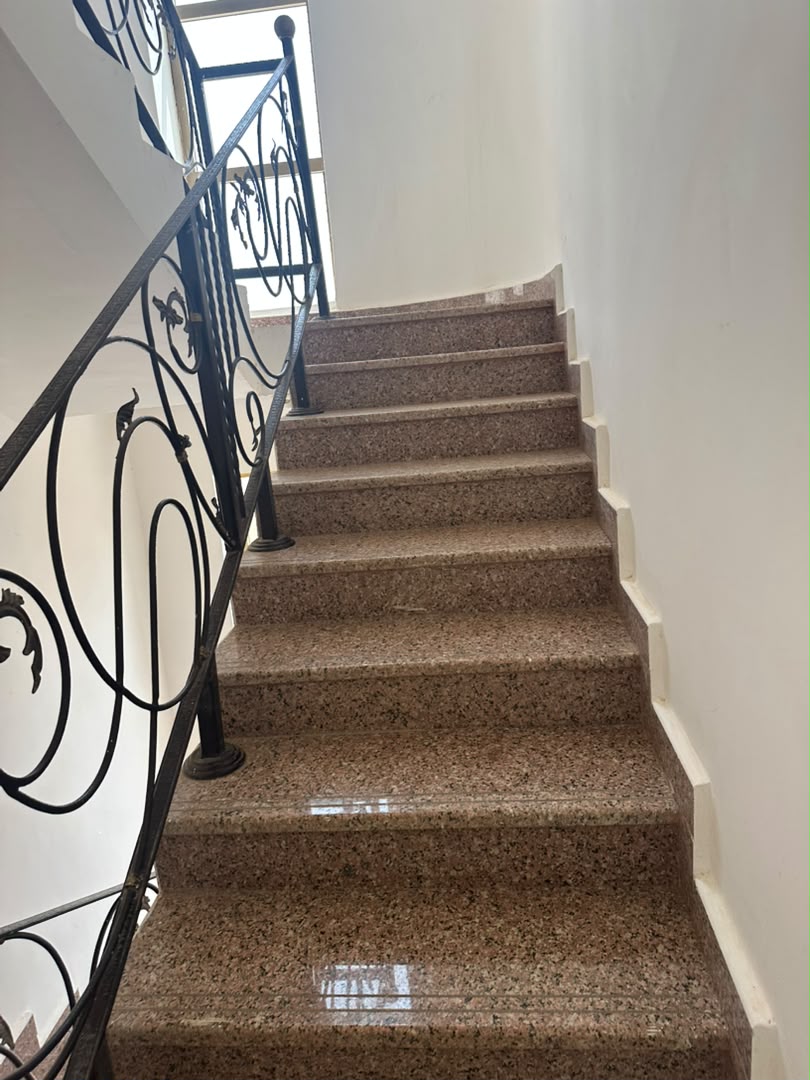 Villa moderne meublé 3 chambres avec jardin et parking à Lota Haramouse