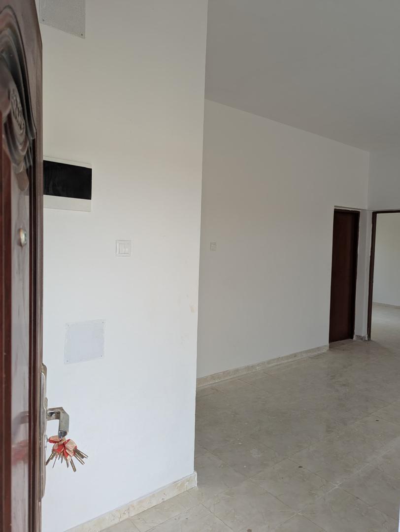 Villa neuve 214 m², 3 chambres, quartier calme à PK18