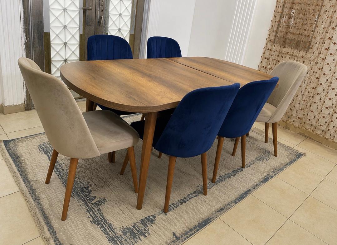 Ensemble mobilier enfant, salon, table et meuble TV en bon état