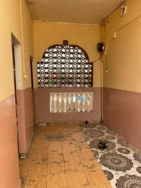 Maison F6 avec titre foncier à T3 près du lycée de Balbala