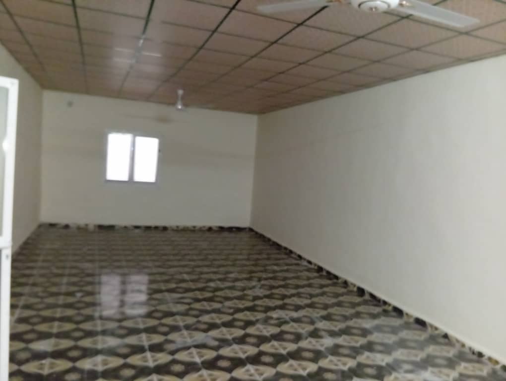 2 maisons de 180 m² et local commercial à Hodan 1