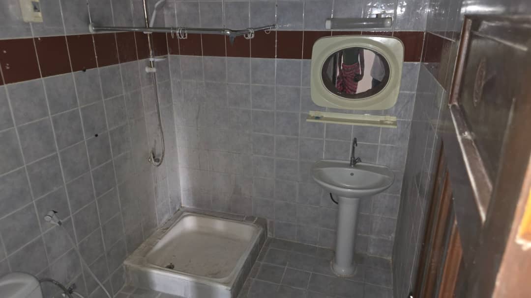 Appartements F3 et F4 meublés avec climatisation à Gabode 5