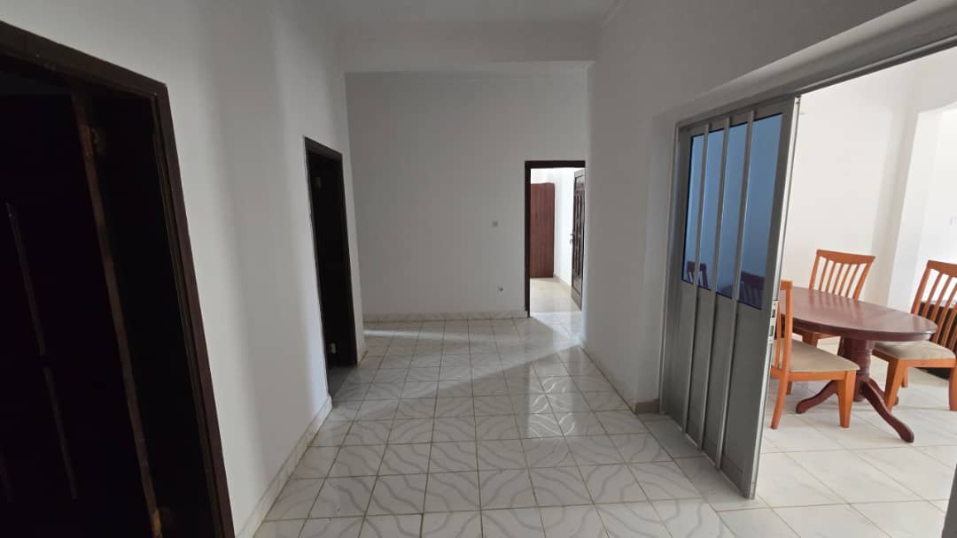 Appartements F3 et F4 meublés avec climatisation à Gabode 5