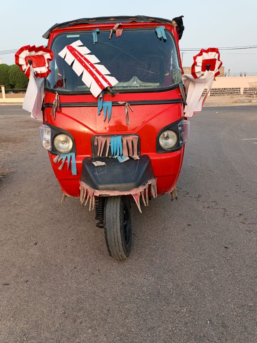 Bajaj en excellent état, 1 an d\'utilisation
