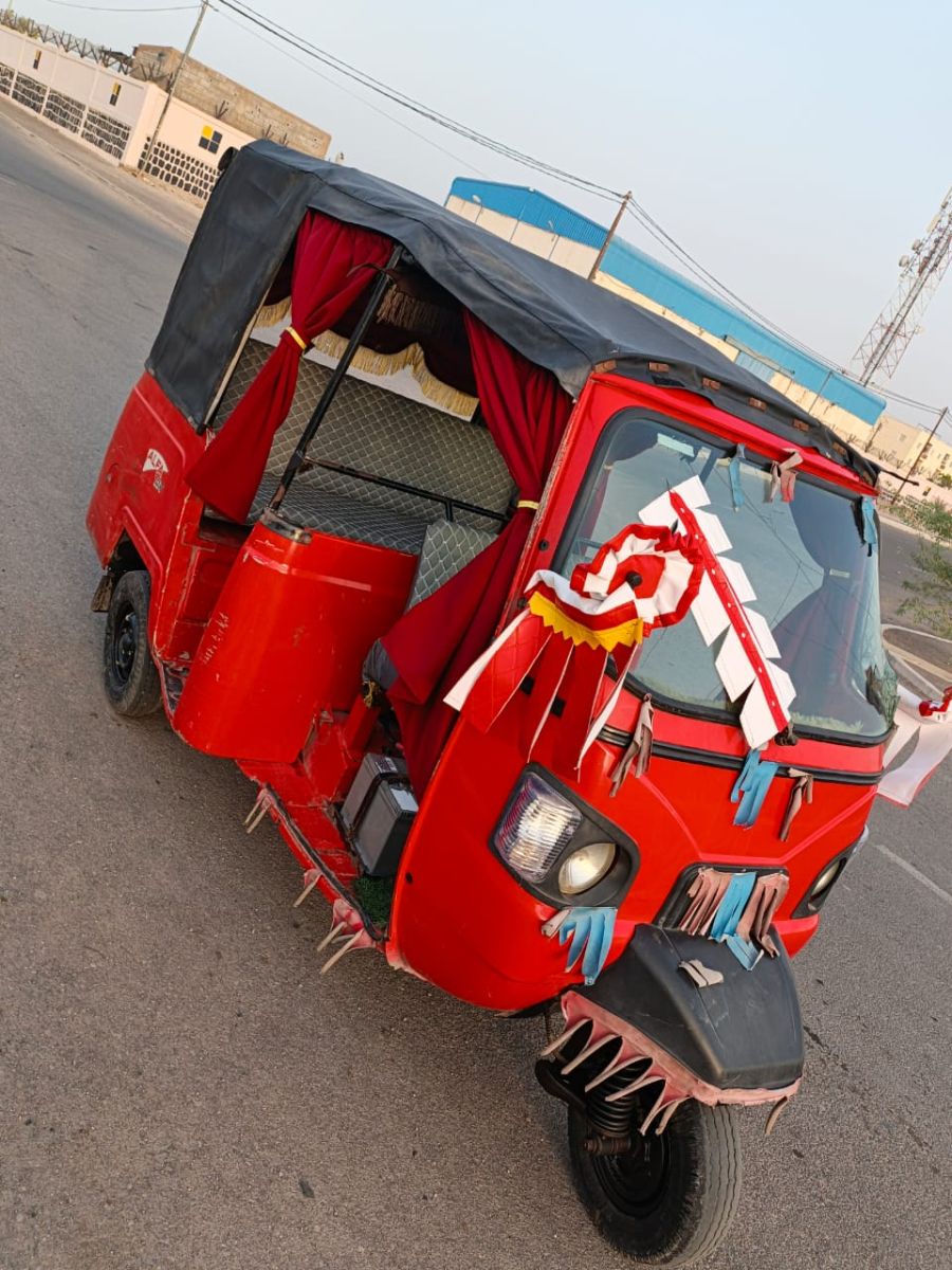 Bajaj en excellent état, 1 an d\'utilisation
