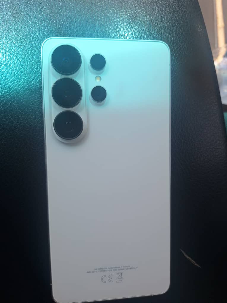 Samsung Galaxy S26 Ultra blanc comme neuf