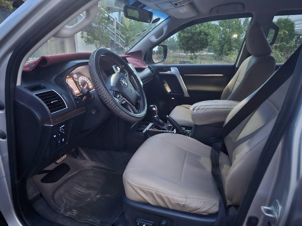Toyota Prado 2018, climatisation avant et arrière, excellent état