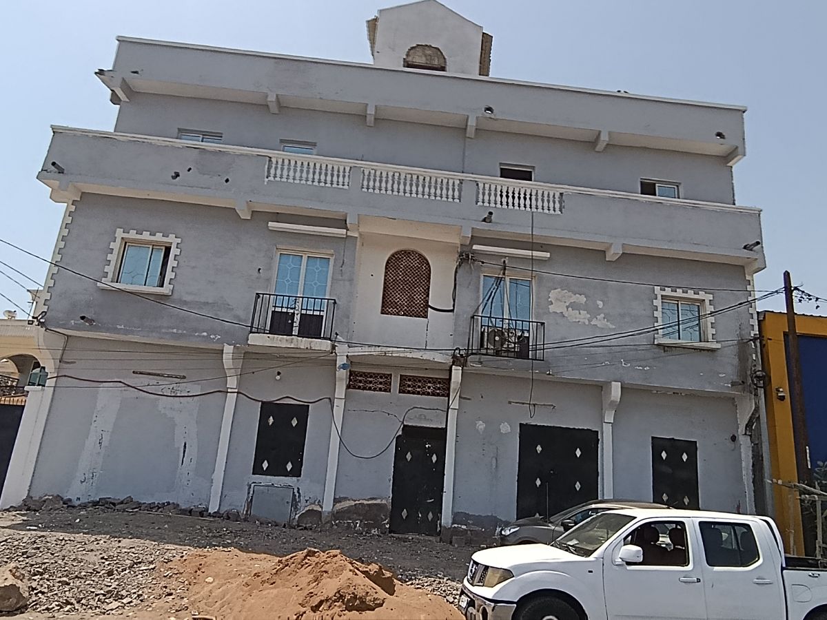 Studios et locaux commerciaux à la Cité Guelleh Batal Ambouli
