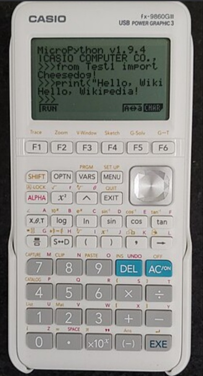 Calculatrice graphique comme neuve, peu utilisée pour bac