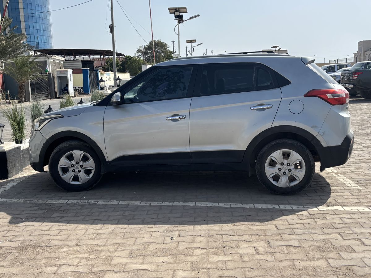 Hyundai Creta 2018 diesel, boîte automatique, excellent état