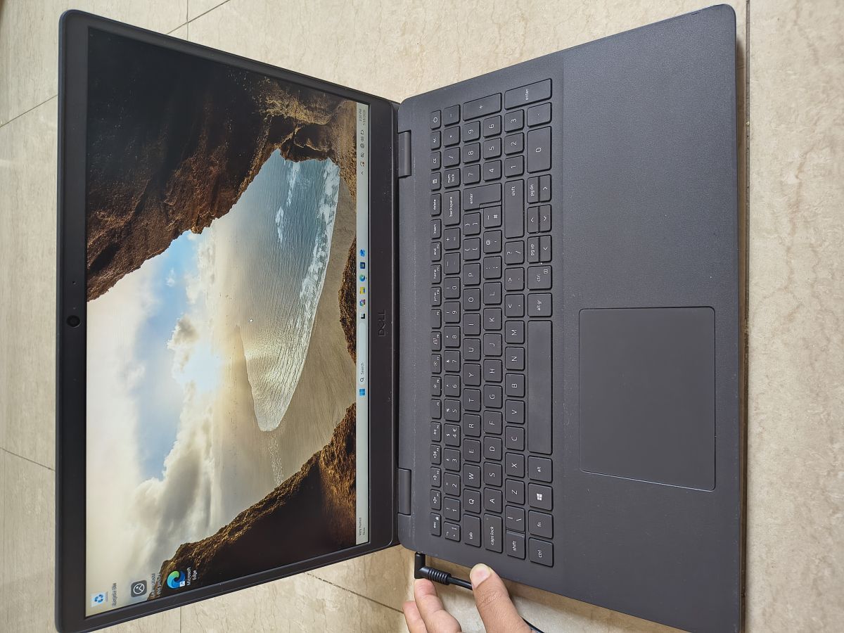 Dell Inspiron 3501 Core i3 11e gen 8 Go RAM 256 Go SSD