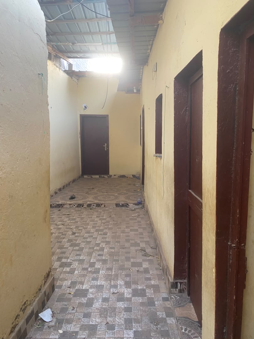Maison 4 pièces avec parking extérieur à Balbala Qarawil