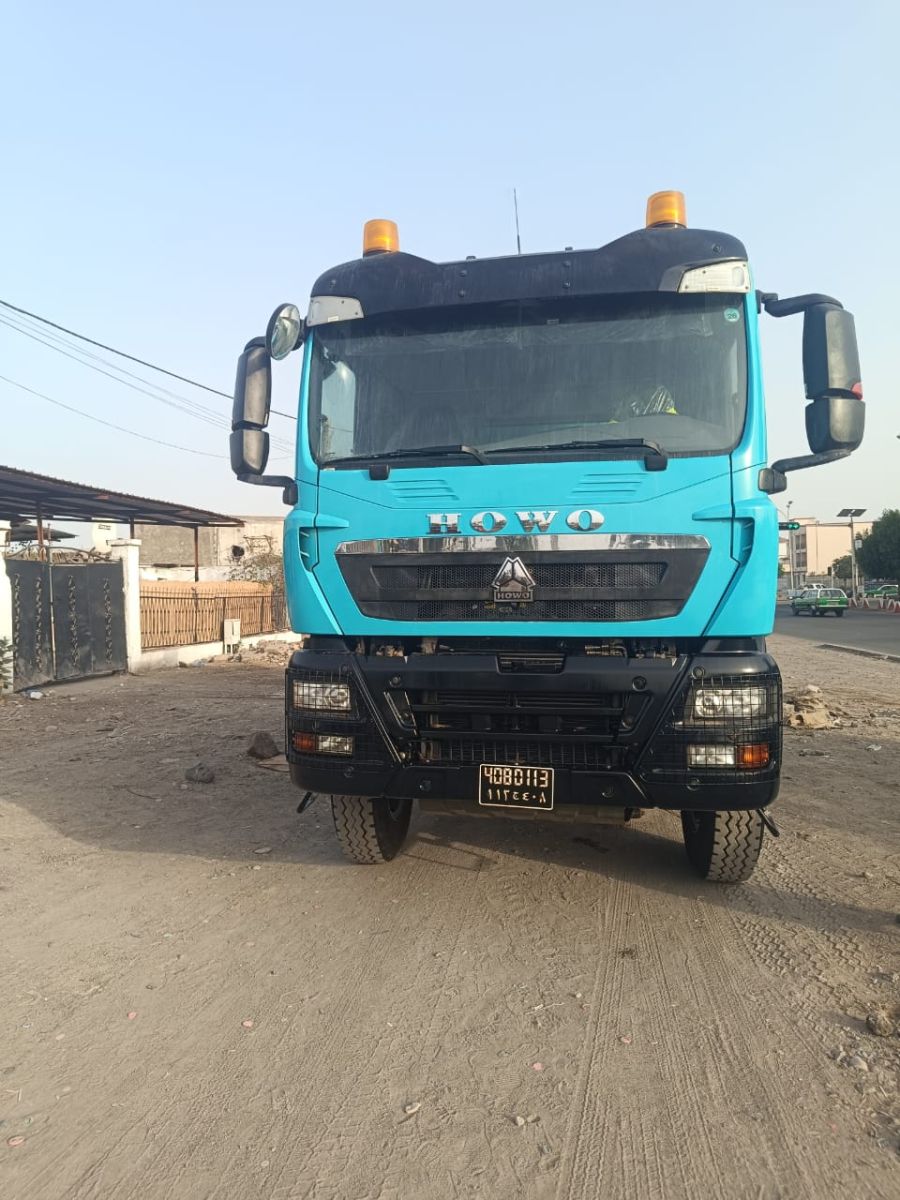 Howo TX371 camion-benne en excellent état