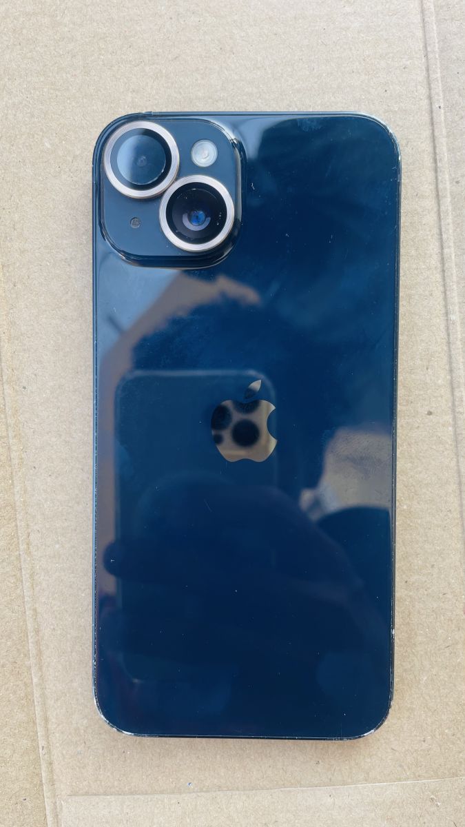 iPhone 14 noir 128 Go batterie 80%