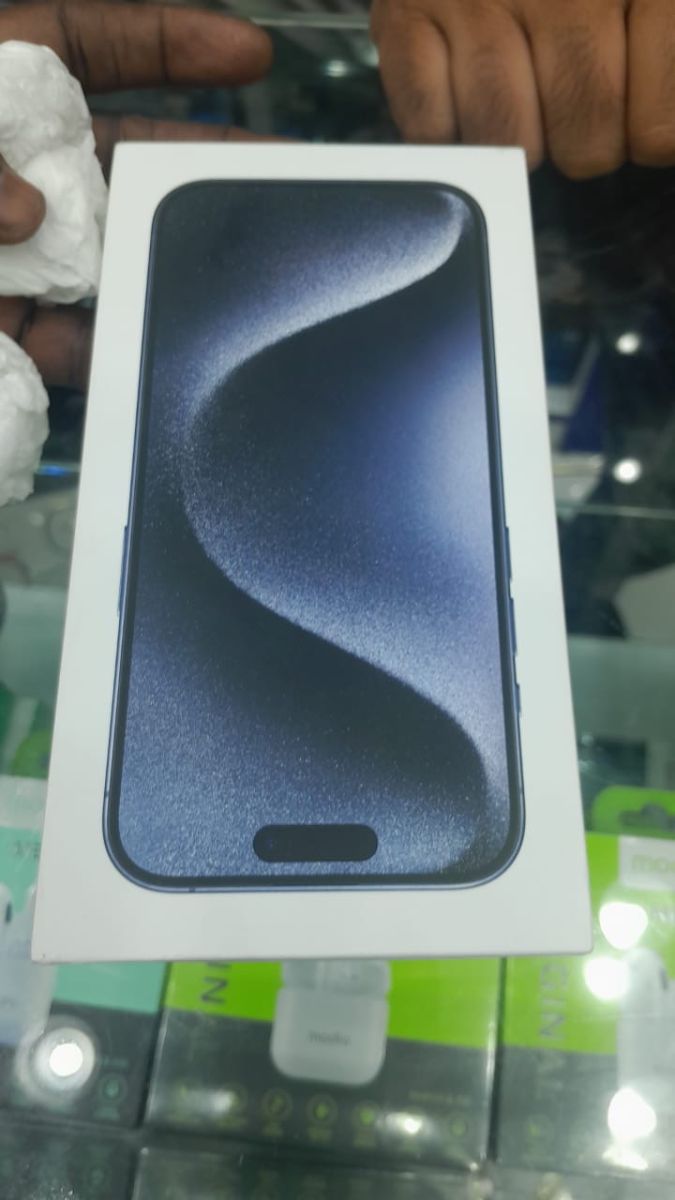 iPhone 15 Pro 256 Go Bleu Titanium neuf jamais utilisé