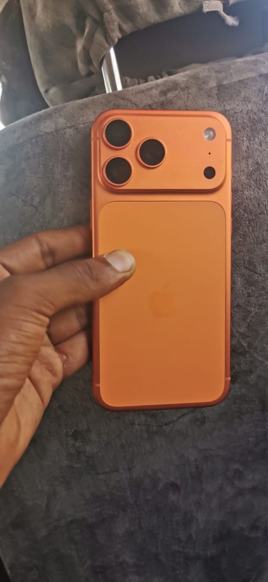 iPhone 17 Pro Max 256 Go neuf avec emballage officiel