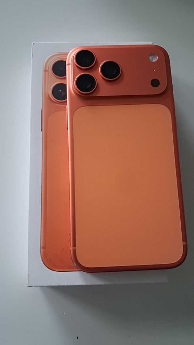 iPhone 17 Pro Max Orange comme neuf 256 Go