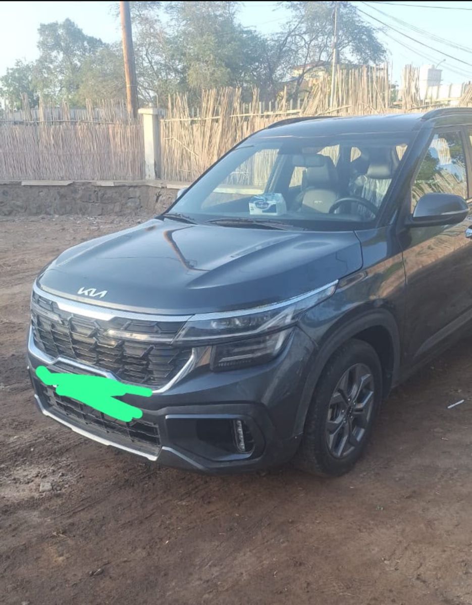 Kia Seltos 2024, essence, boîte automatique, excellent état