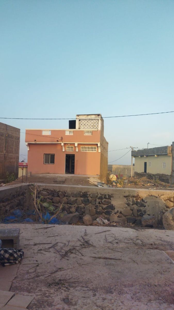 Maison neuve avec terrasse à Barwaqo Phase 2