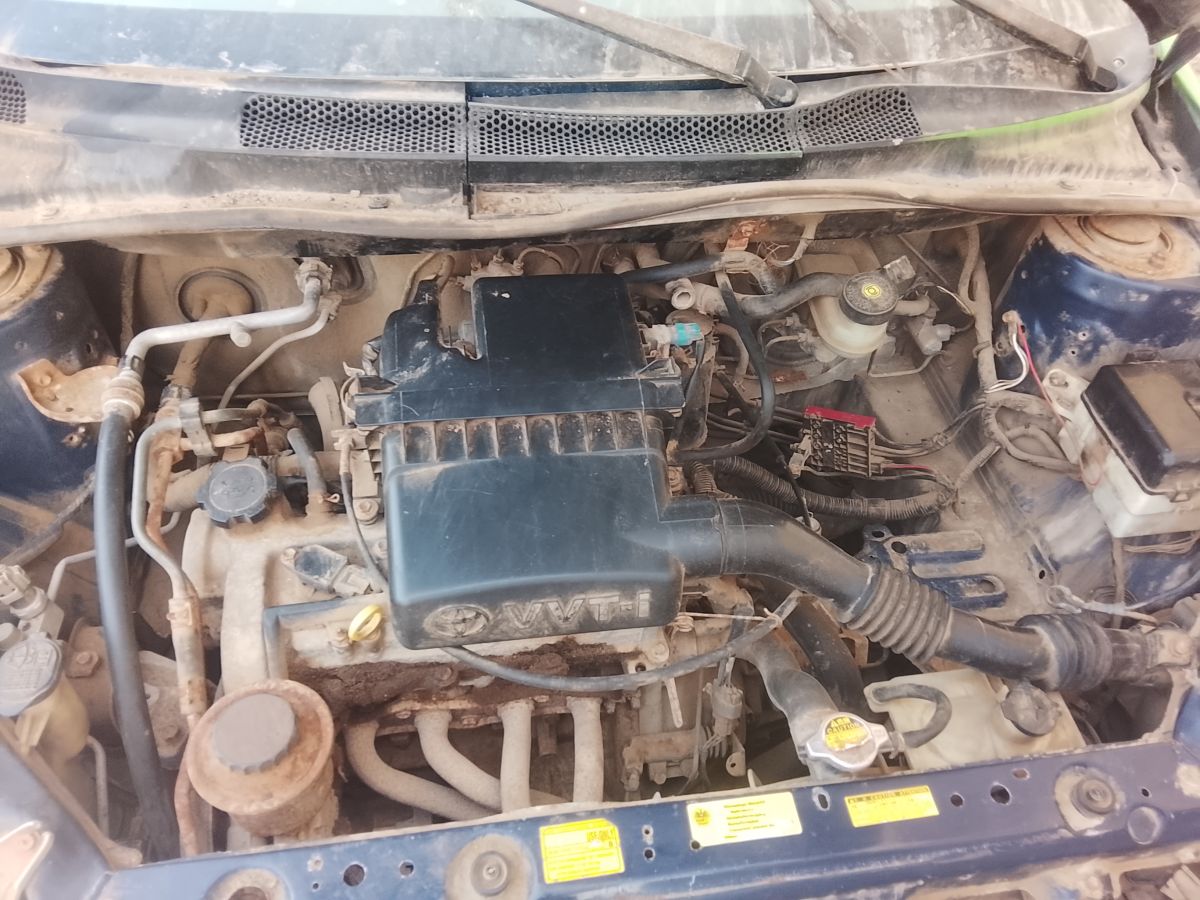 Moteur Toyota Yaris VVTI 4 cylindres en bon état