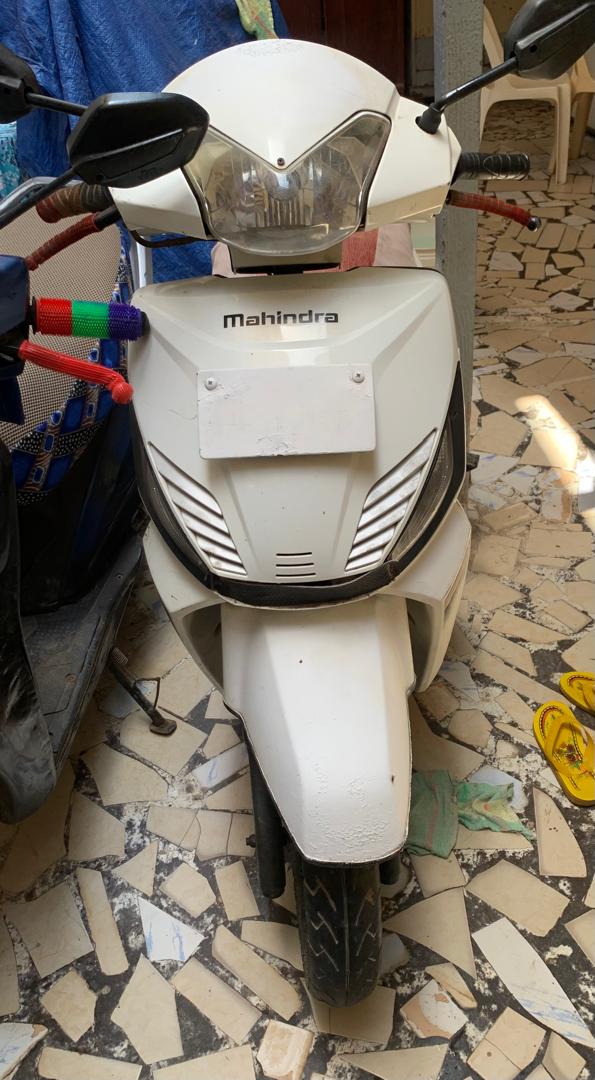 Scooter Mahindra neuf disponible