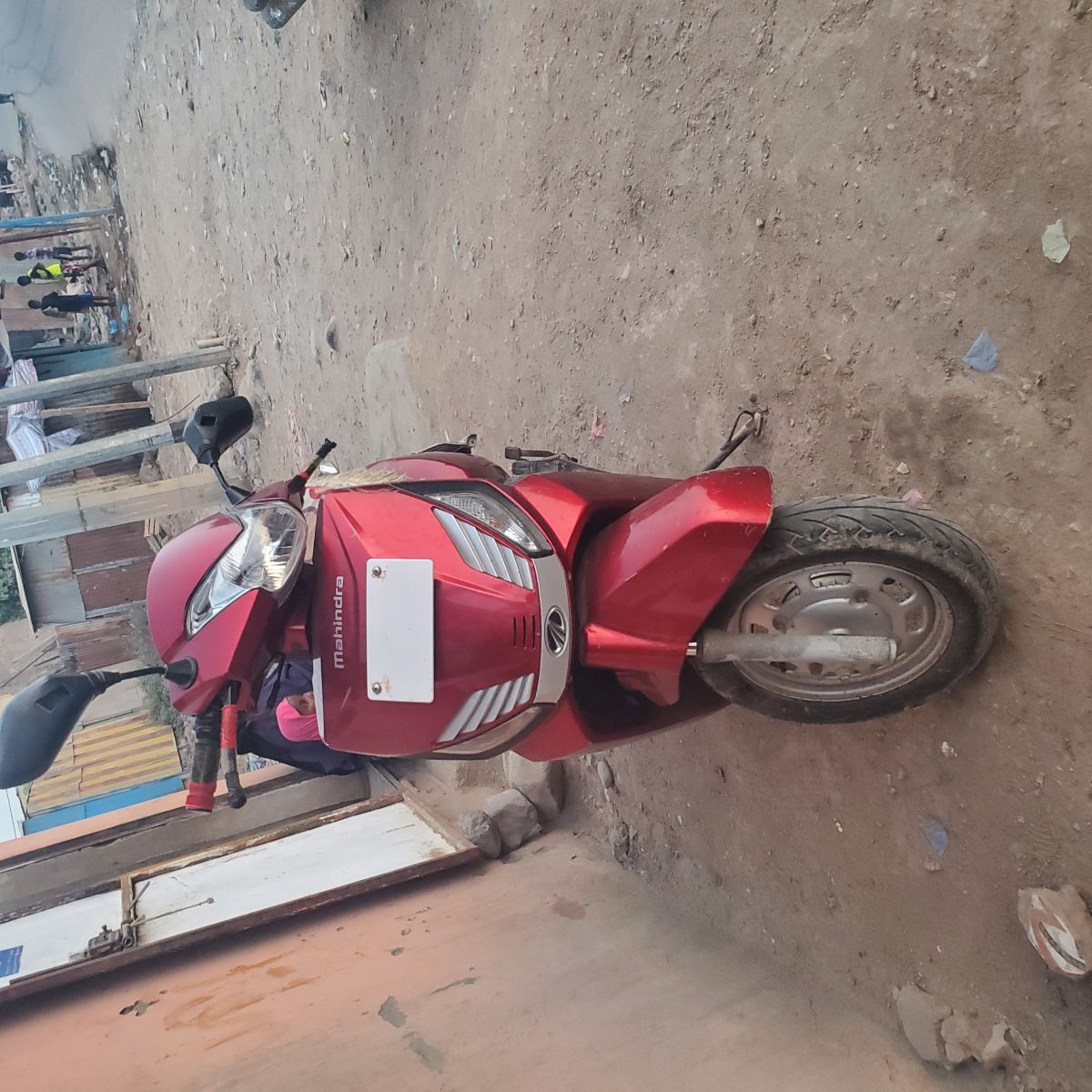 Moto Mahindra neuf avec prix attractif