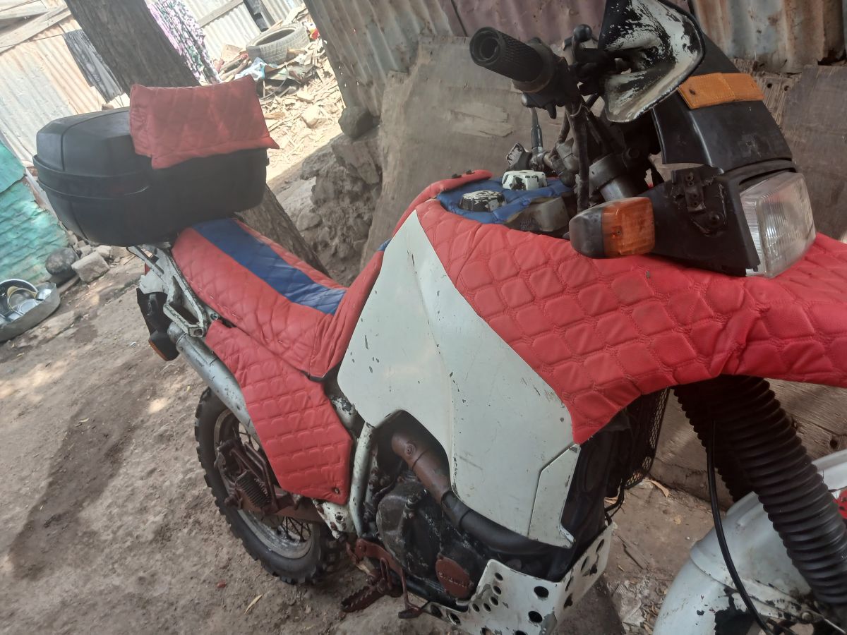 Moto Suzuki Ténéré en bon état
