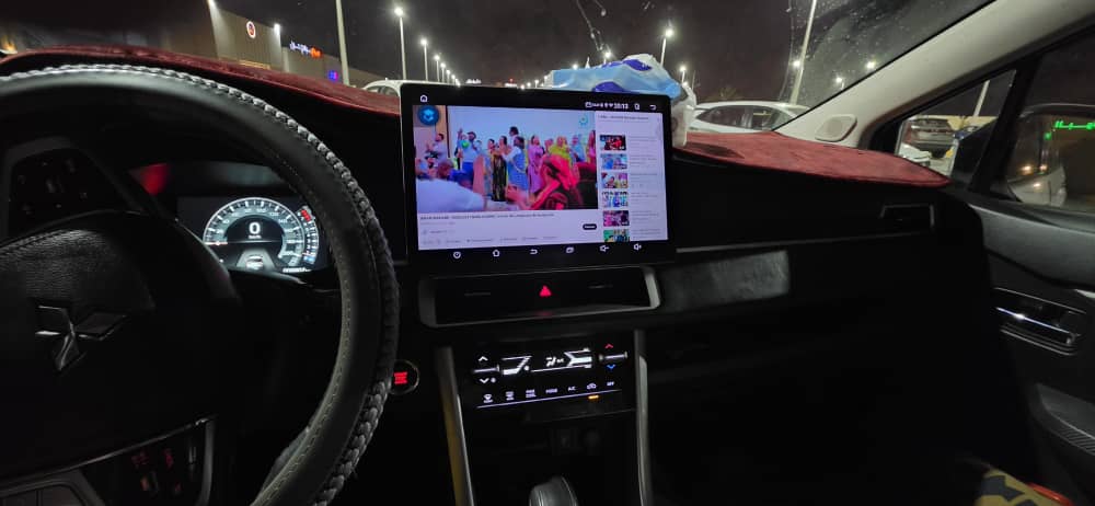 Mitsubishi Xpander Cross 2025 SUV 7 places essence automatique