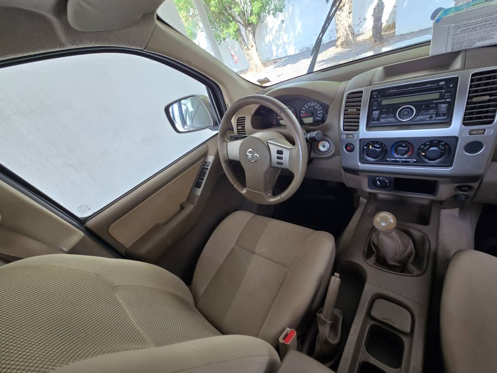Nissan Navara 2013 4x4 diesel,manuelle,clim fonctionnelle