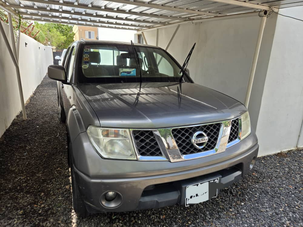 Nissan Navara 2013 4x4 diesel,manuelle,clim fonctionnelle
