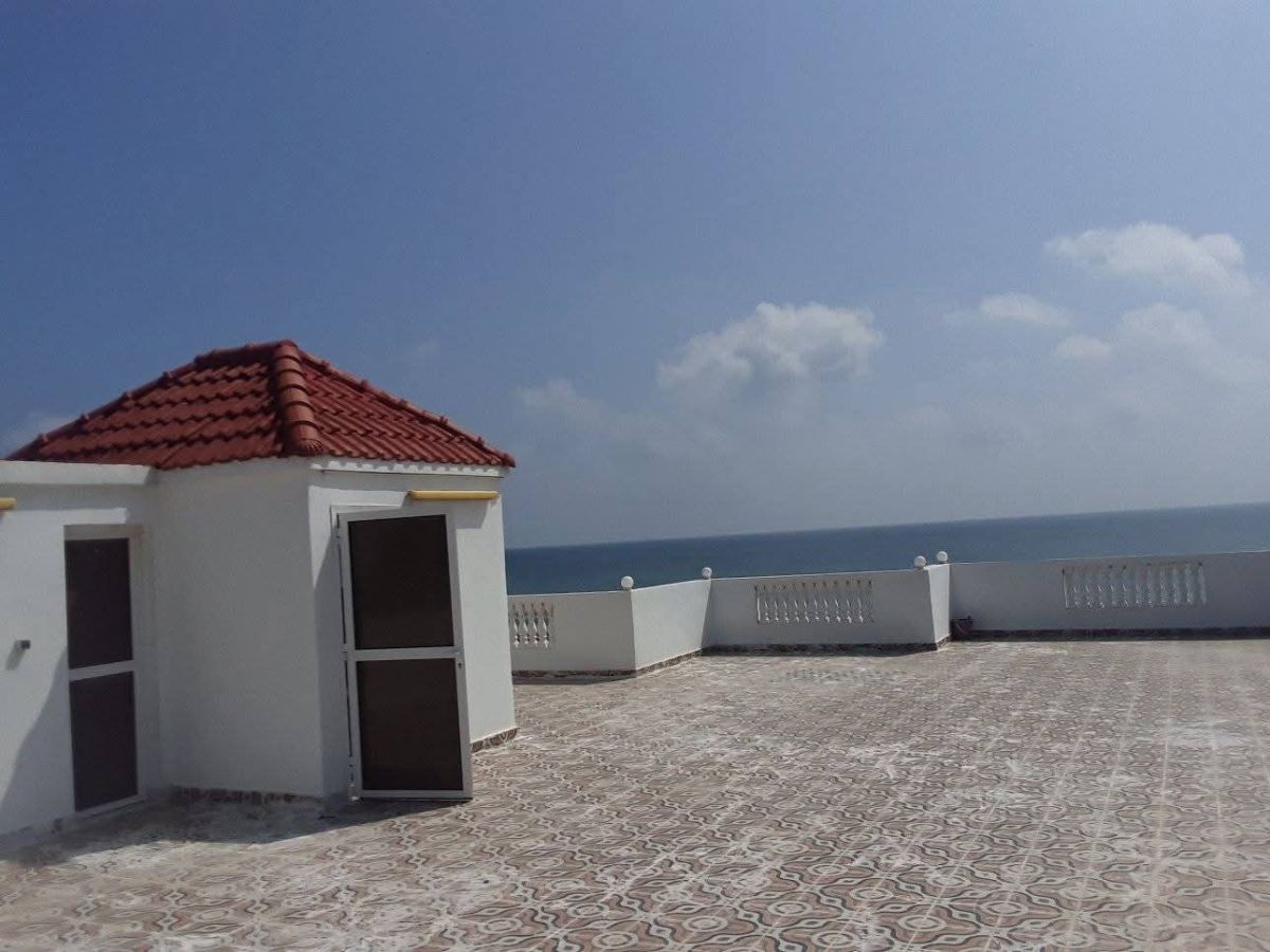 Villa F7 duplex 560m² avec vue mer à Héron, haut standing
