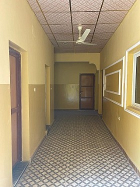 Appartement F4 neuf au 1er étage à Hodan 2