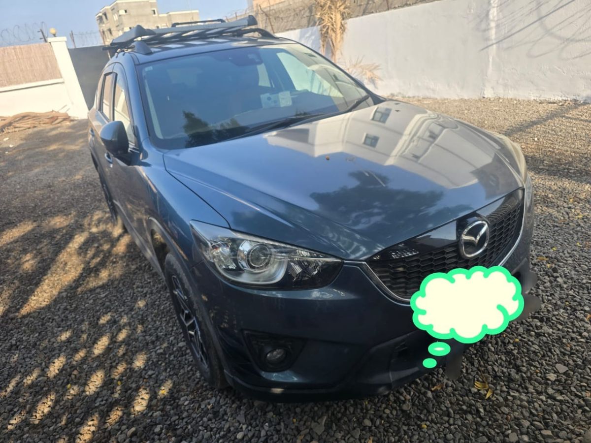Mazda V6 diesel en excellent état, confortable et robuste