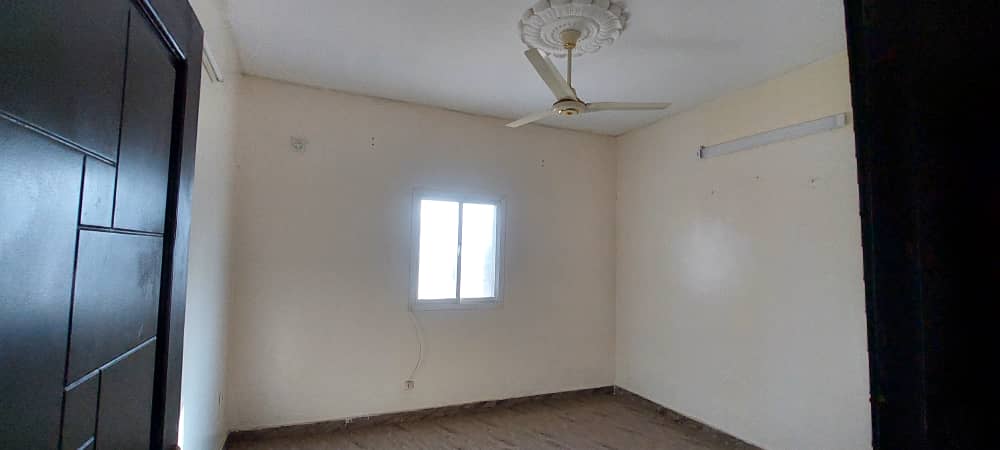 Maison F3 avec séjour et 2 toilettes à Hodan 2