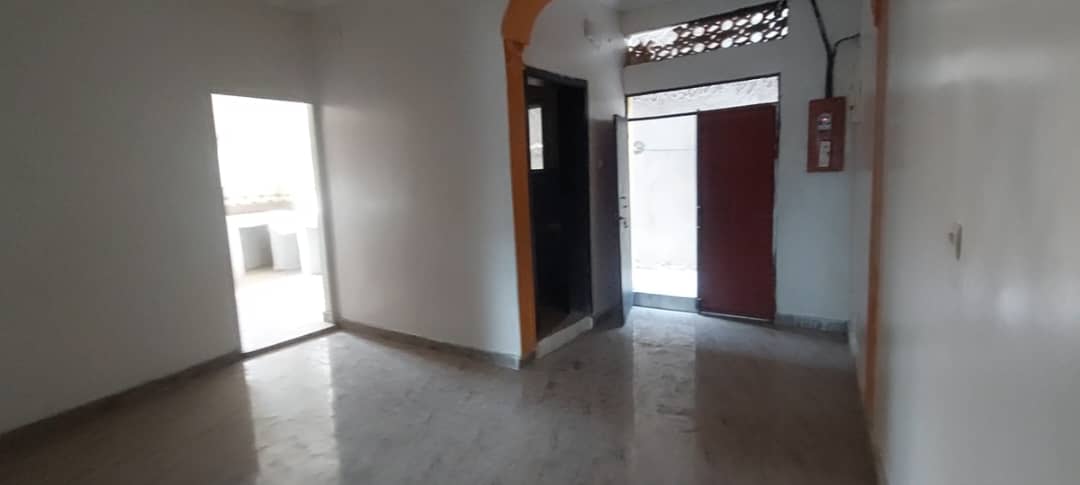 Maison F3 avec séjour et 2 toilettes à Hodan 2