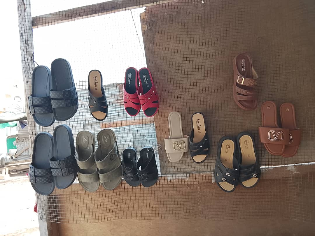 Produits beauté, parfums, cartables et chaussures