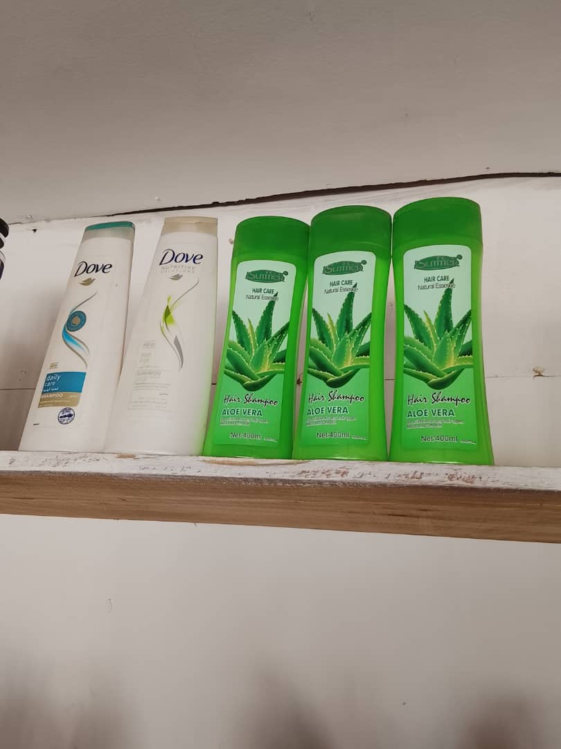 Produits beauté, parfums, cartables et chaussures