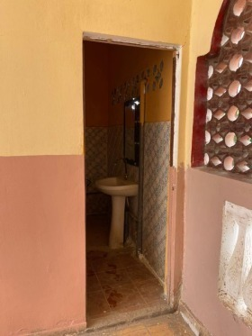 Maison F6 avec titre foncier à T3 près du lycée de Balbala
