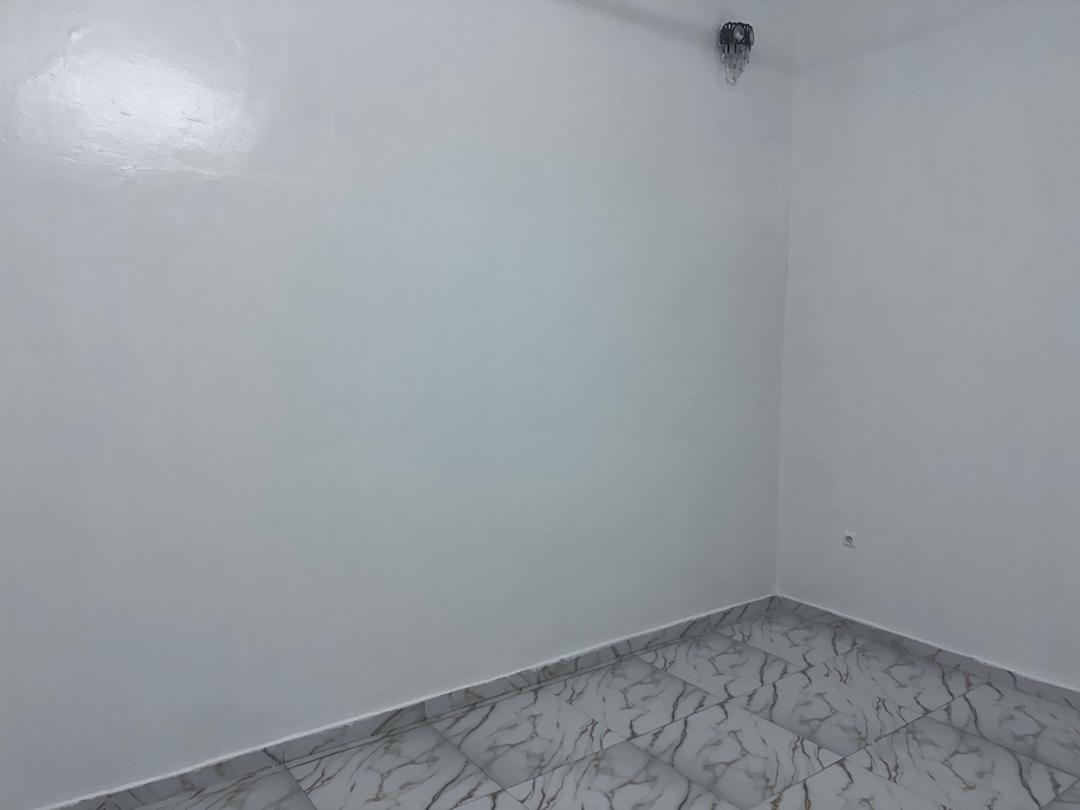 Appartement 3 chambres avec terrasse proche marché Riyad