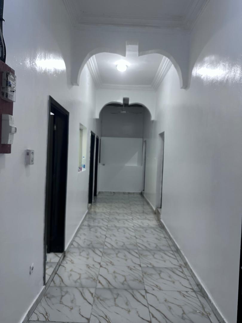 Appartement 3 chambres avec terrasse proche marché Riyad
