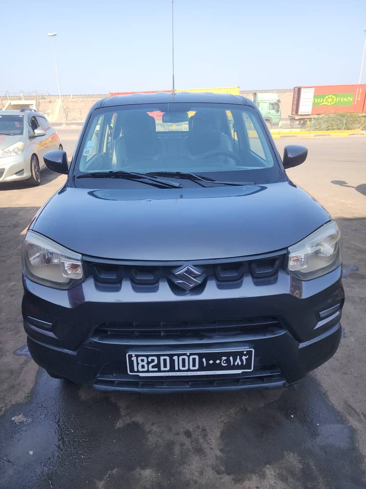 Mitsubishi L200 2022, essence, boîte automatique en bon état