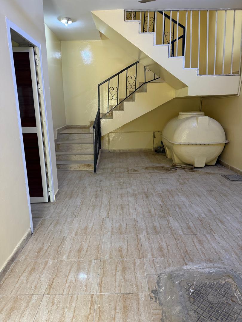 Appartement duplex 4 chambres à louer à Cité Progrès