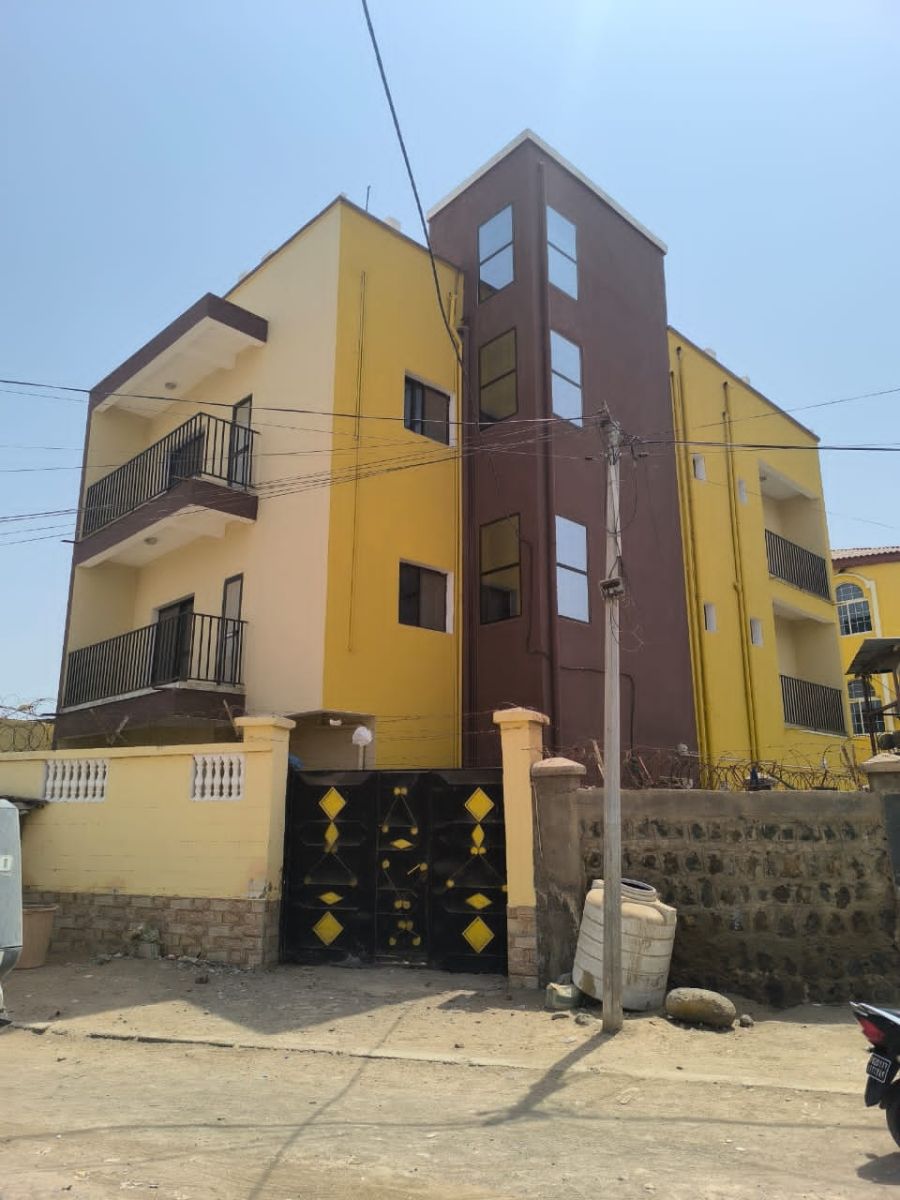 Appartement meublé F4 à Cité Saoudie