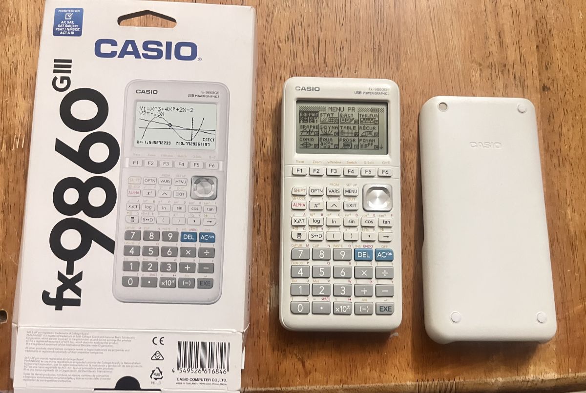 Calculatrice graphique neuve avec 6 mois d\'utilisation