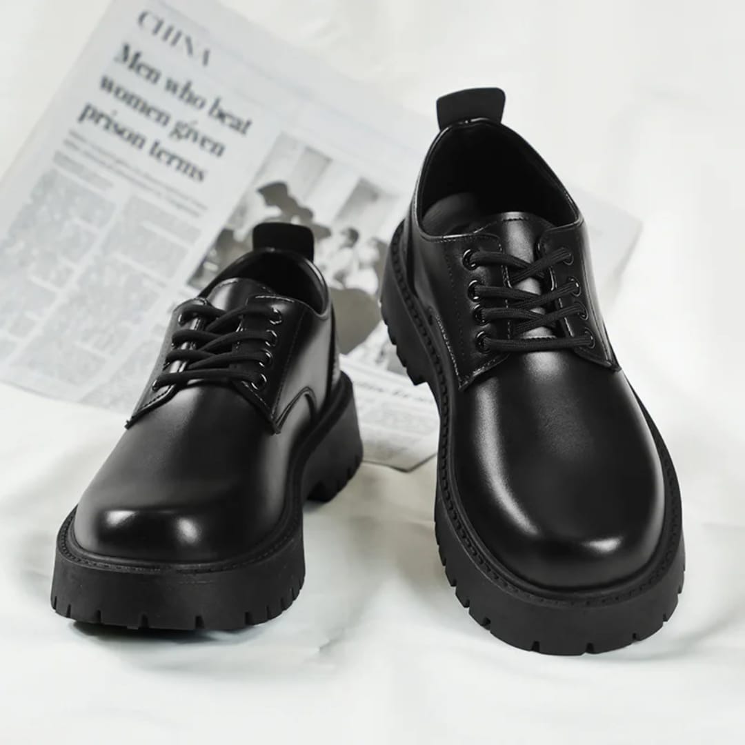 Chaussures derby homme noires élégantes à semelle épaisse