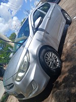 Hyundai Accent 2015 diesel automatique en excellent état