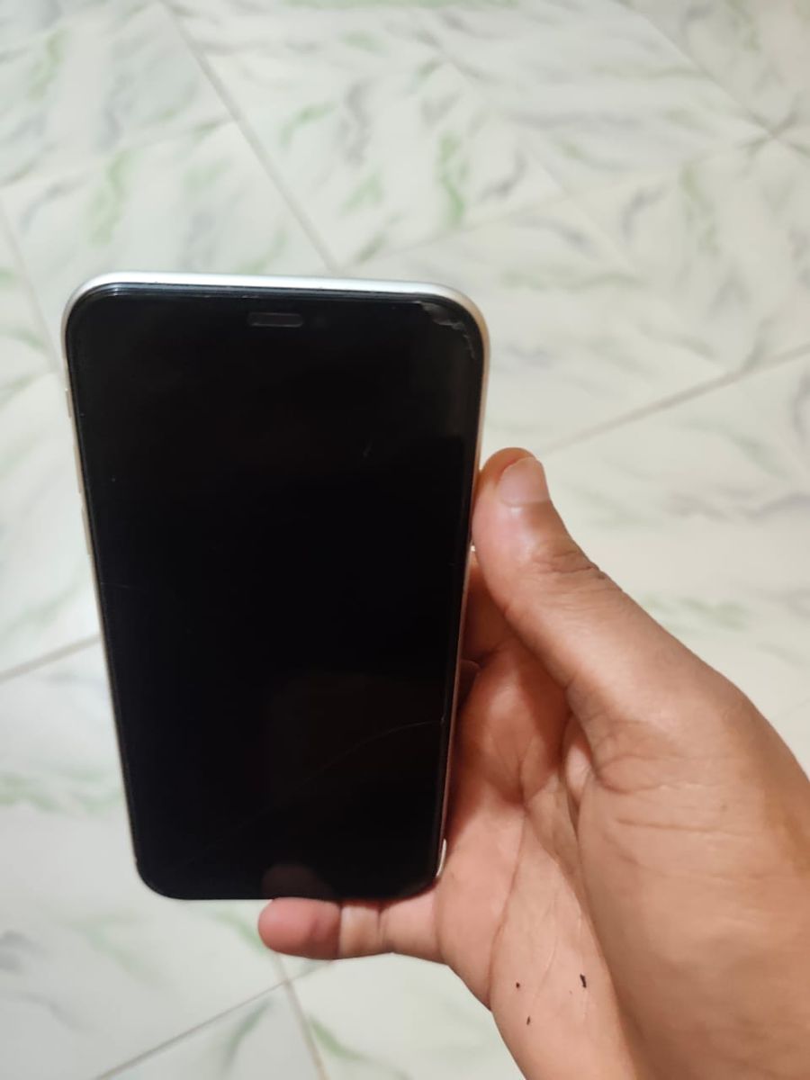 iPhone 11 128 Go, bon état, batterie à changer possible