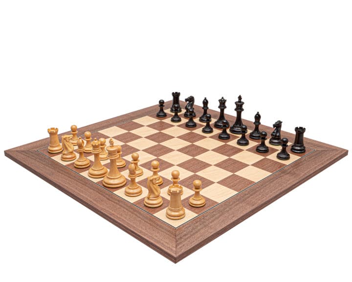 Jeu d\'échecs de qualité en bon état